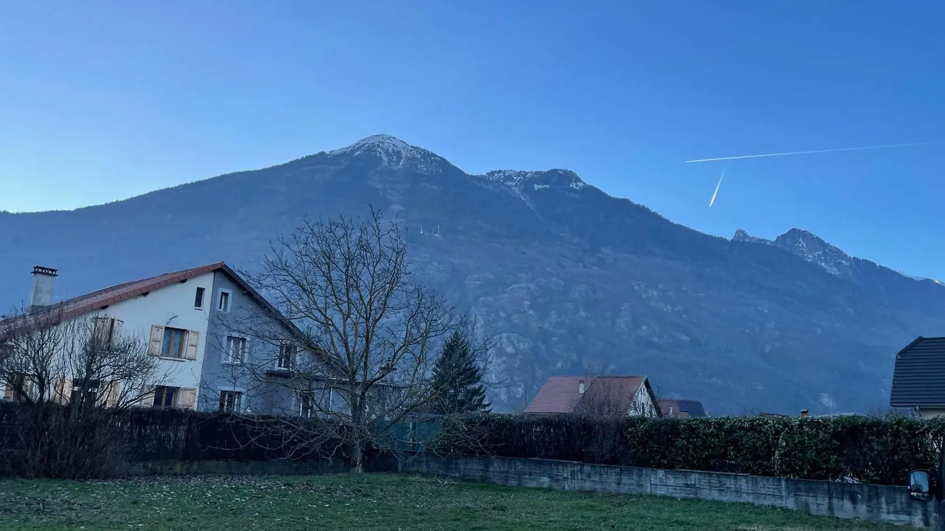Apartment Au Pied De La Vallee Saint-Etienne-de-Cuines
